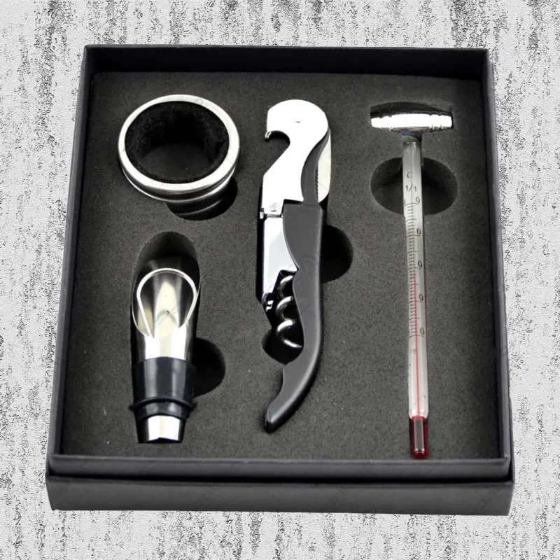 Set cadou cu 4 accesorii pentru vin.v
