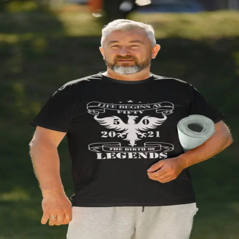 Life begins at ( se adauga anul pentru grafica ), tricou cu mesajv