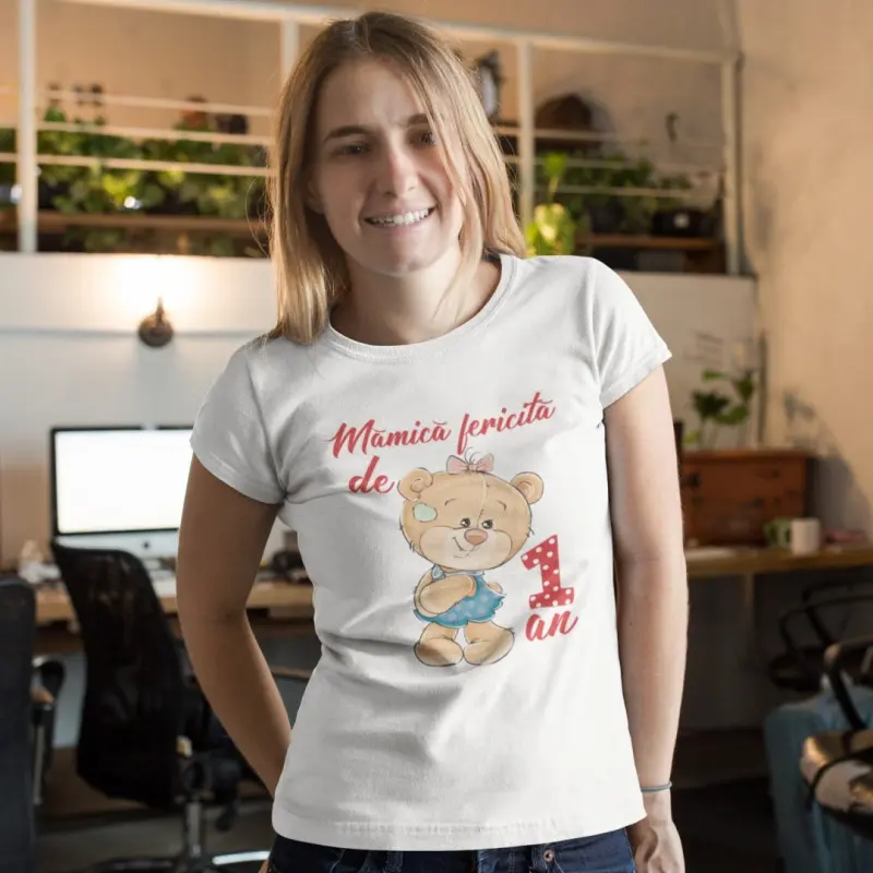 Mamica fericita de 1 an, ( se adauga anul pentru grafica ), tricou cu mesaj