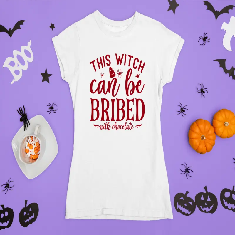 This witch can be bribed with chocolate, tricou cu mesaj