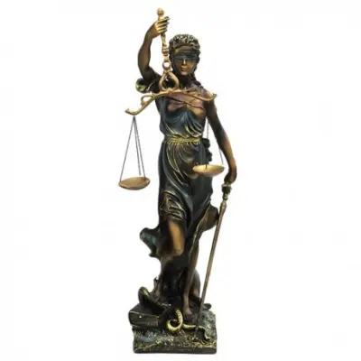Statueta zeita justitiei cu balanta realizata din rasina c