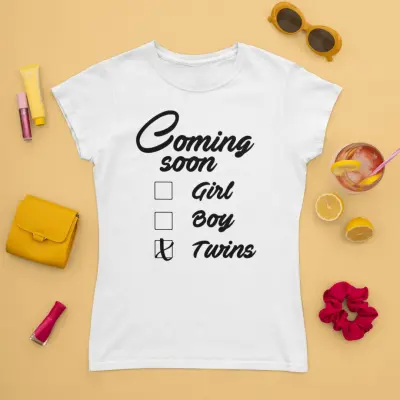 Coming soon, tricou cu mesaj