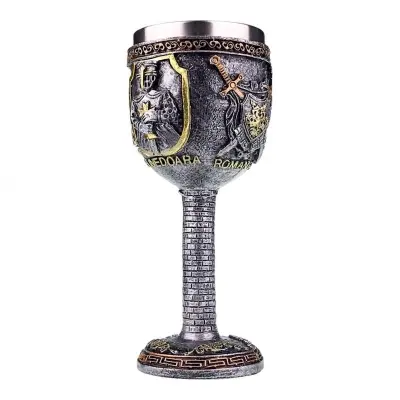 Castelul corvinilor, romania, pocal din metal si rasina