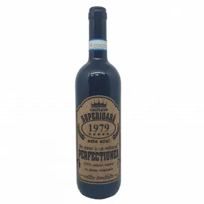 1979 este anul in care s-a nascut perfectiunea, eticheta pluta cu mesaj